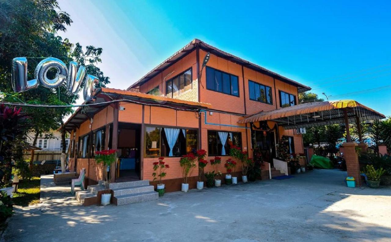 Wun Tawp Garden Hotel Myitkyinā Екстериор снимка